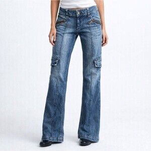 Vintage Y2K Women’s Rocawear Embellished Straight Leg Jeans Size 3/4